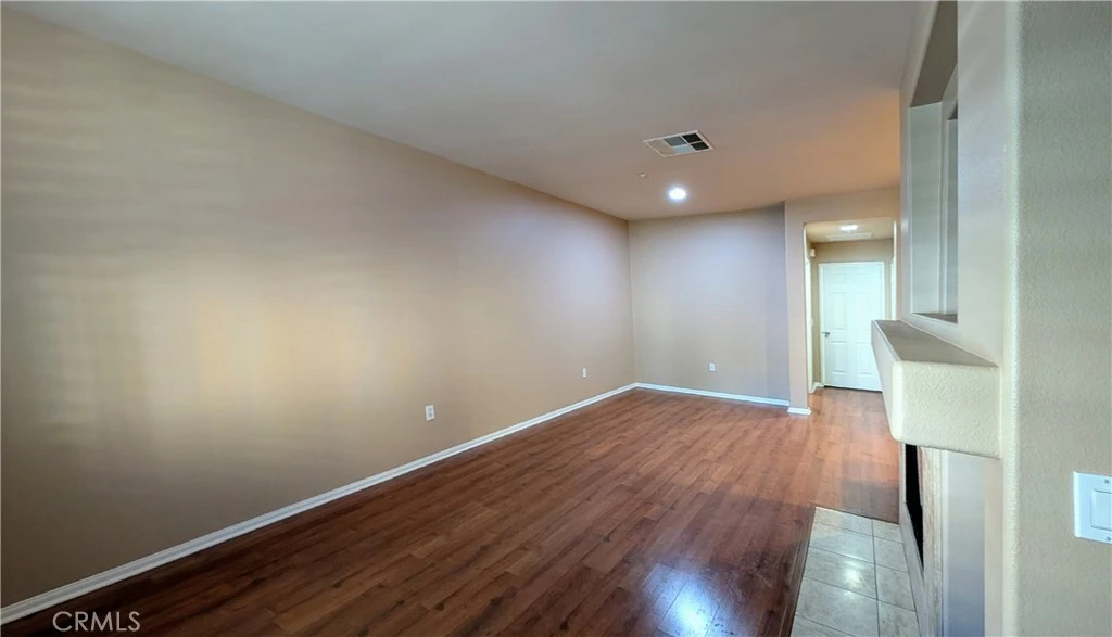 Interior 3