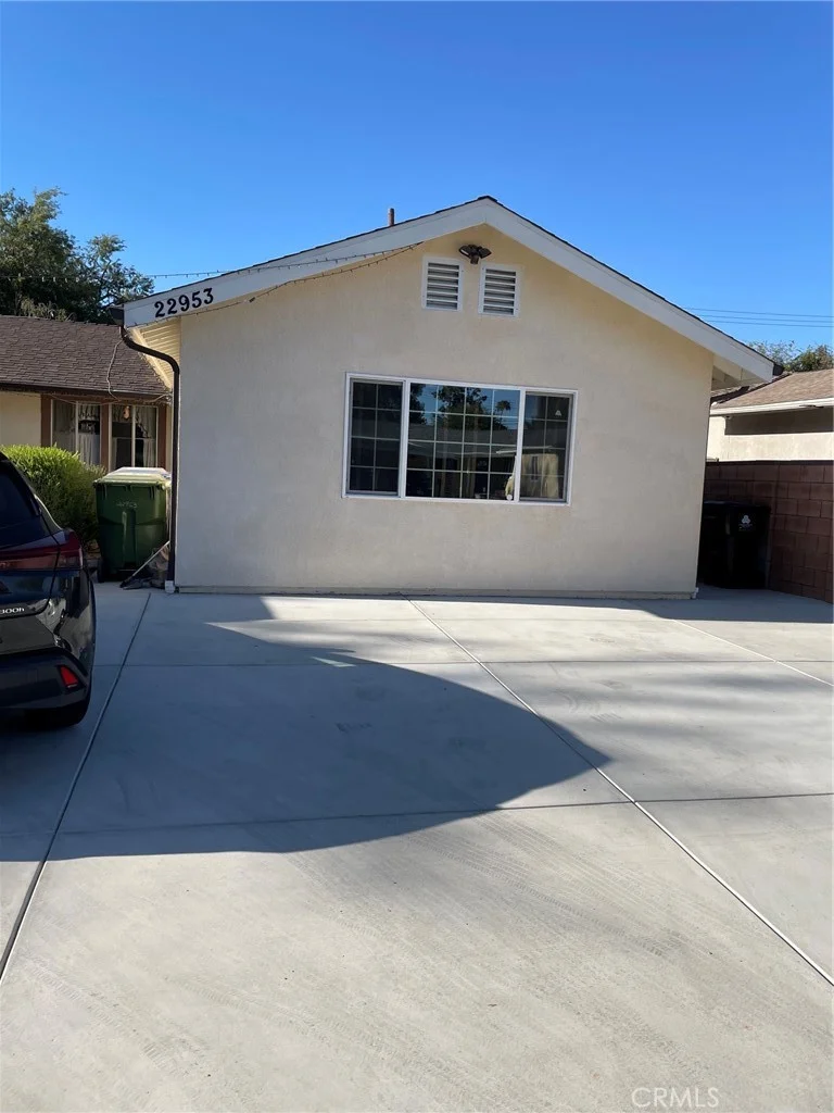 22953 Blythe Street N photo 2