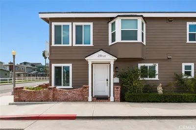 218 E Balboa 1/2 photo 2