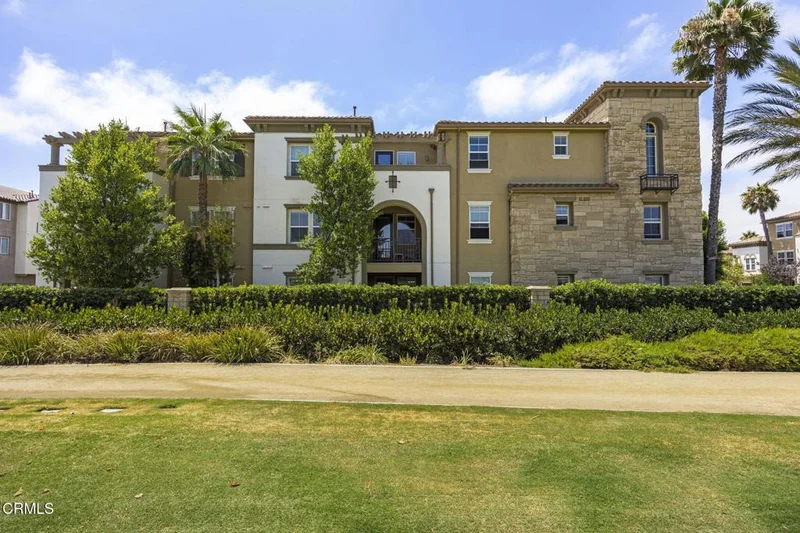 208 Riverdale Court 702