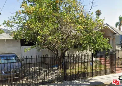 5061 Fountain Avenue photo 2