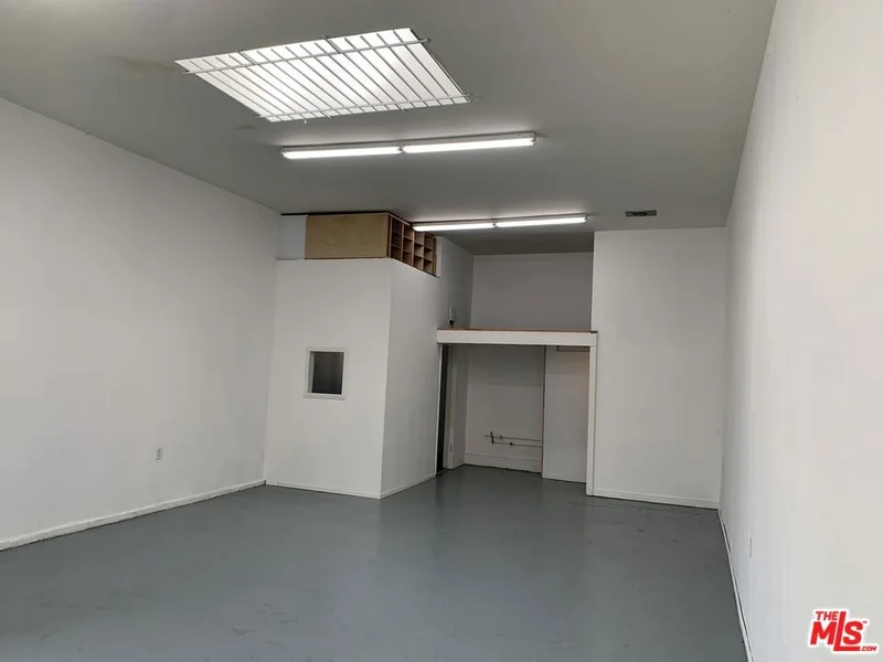 3054 Virginia Road photo 2