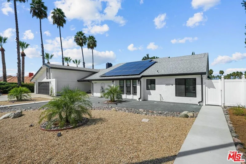 20071 1/2 Emerald Meadow Drive