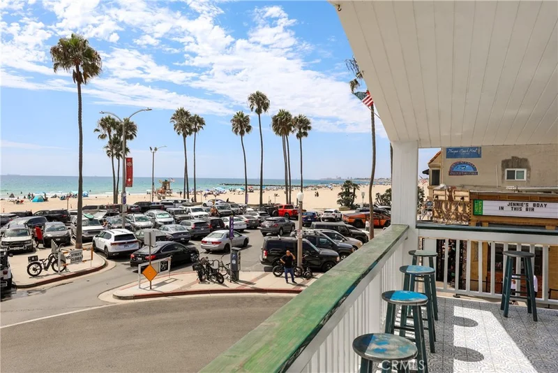2214 W Oceanfront B