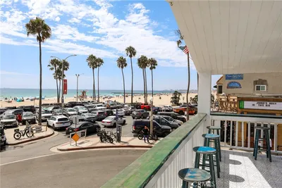 2214 W Oceanfront B