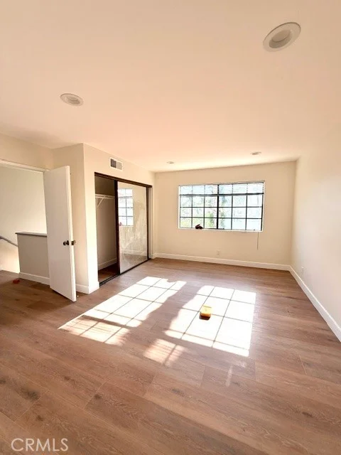 2931 Plaza Del Amo 81