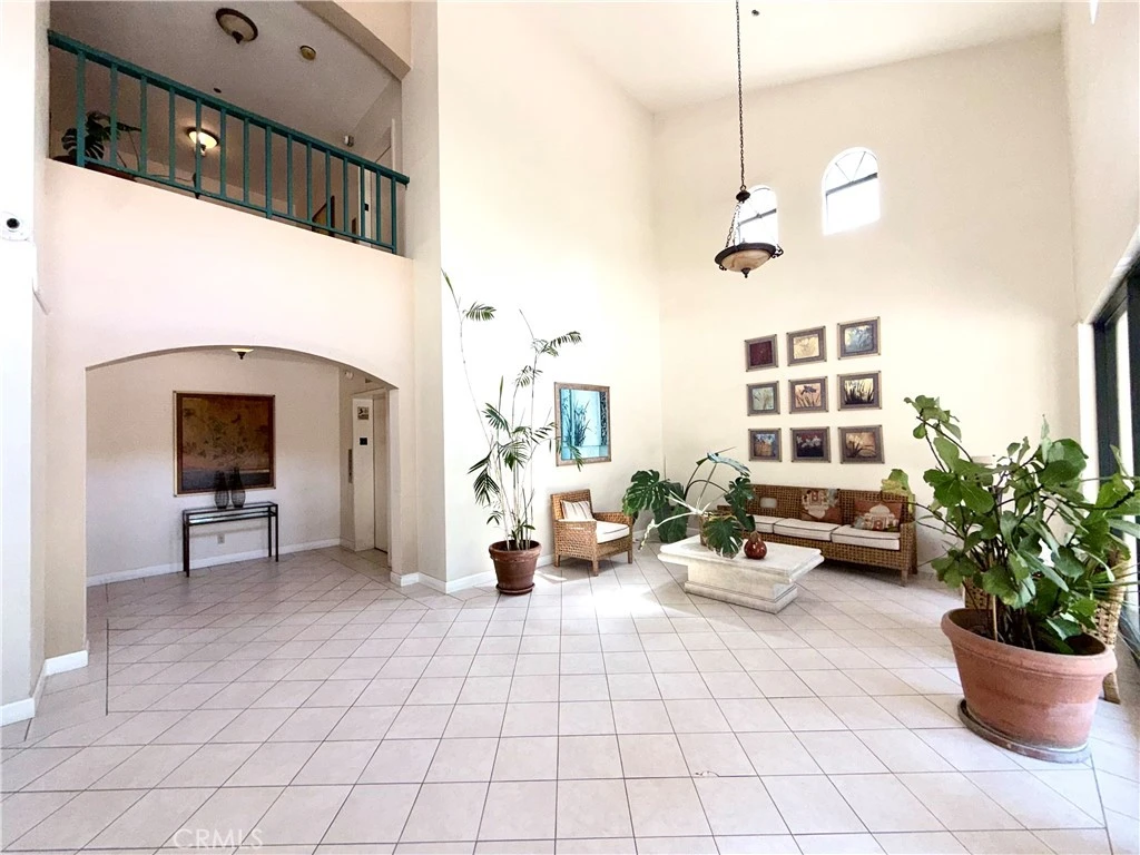 Interior 2