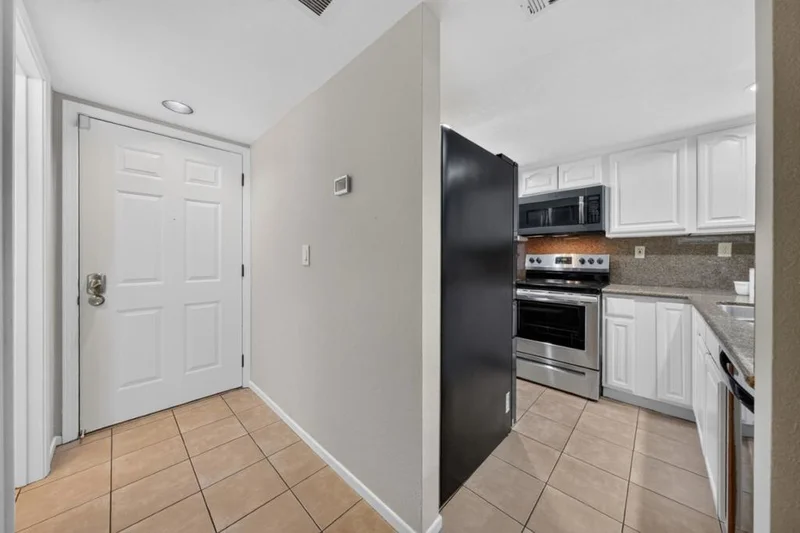 Photo 2 of 1063 Summershore Court