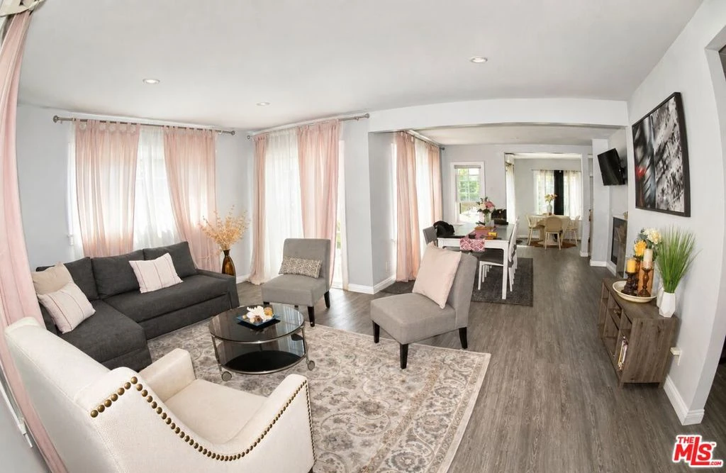 Interior 3