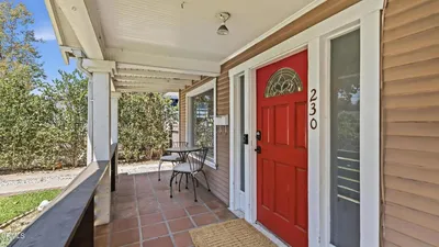 230 N San Marino Avenue photo 2