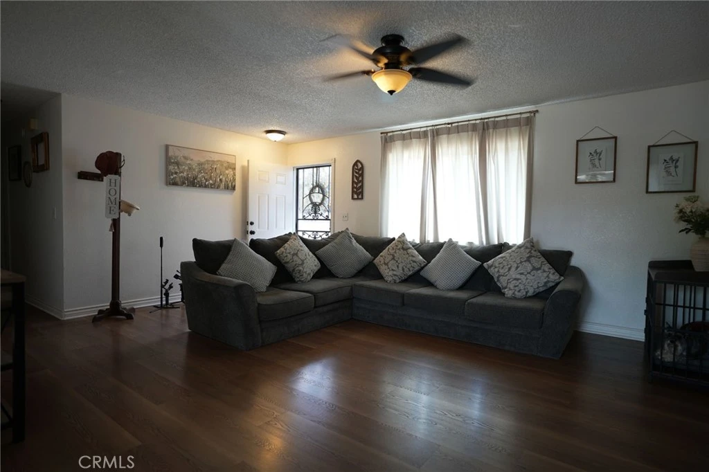 Interior 4