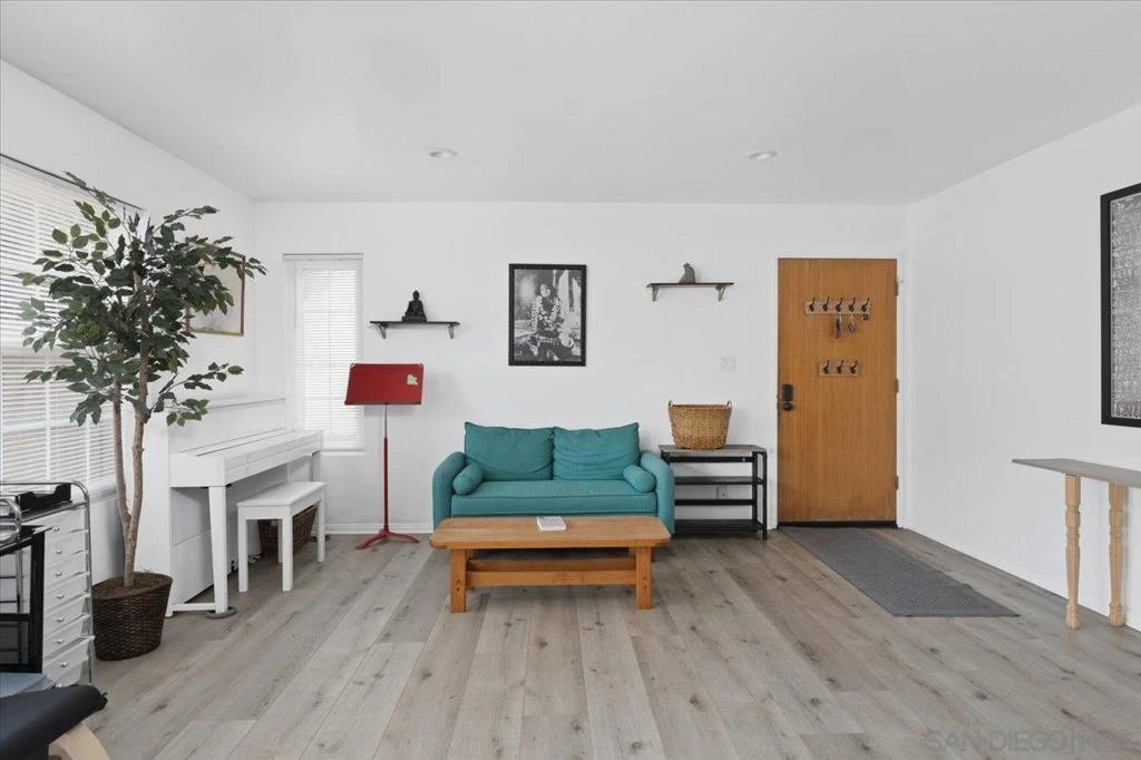 Interior 2