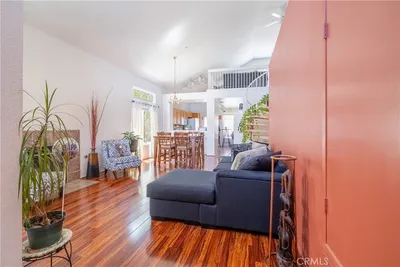 8026 Palermo photo 2