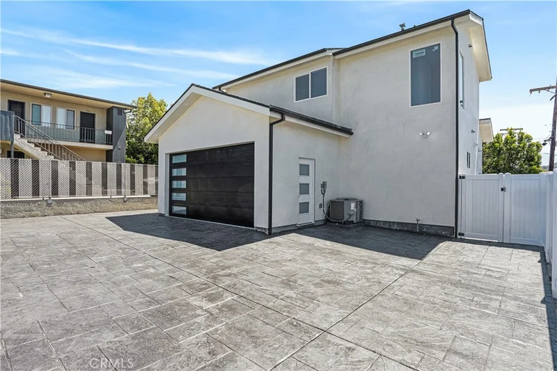 3820 1/2 Orangedale photo 2