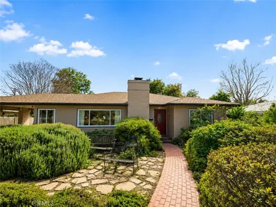 754 W 9th