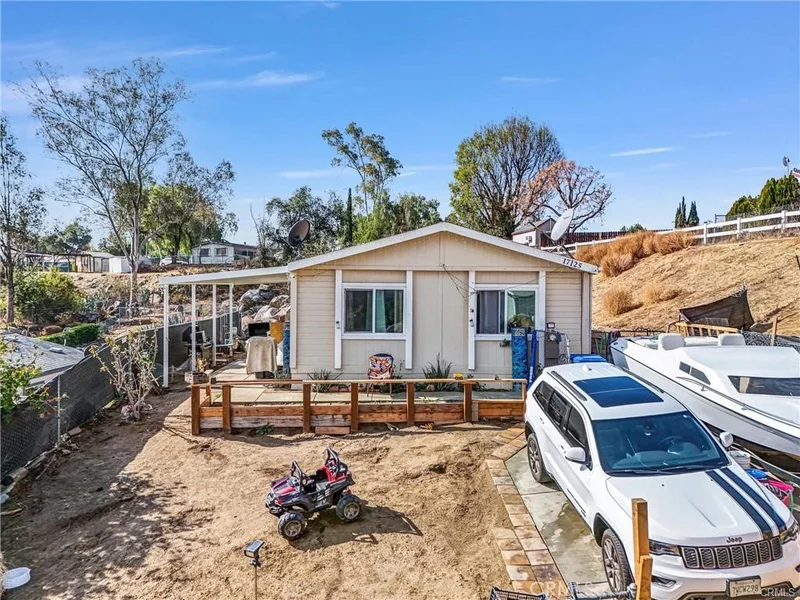 Photo 2 of 17125 Cajon Drive