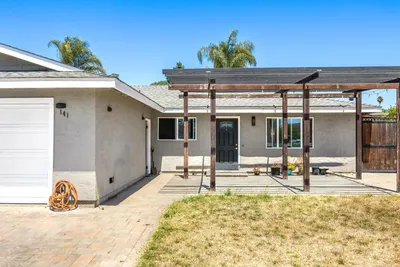 141 Trinity Avenue photo 2