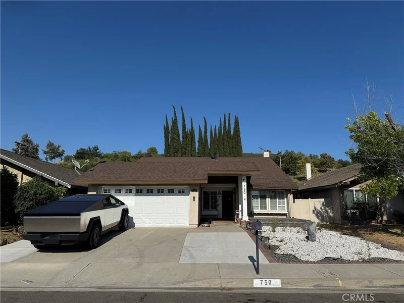 750 Lincoln Avenue