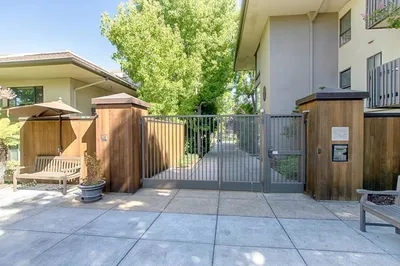 2140 Santa Cruz Avenue B106 photo 2