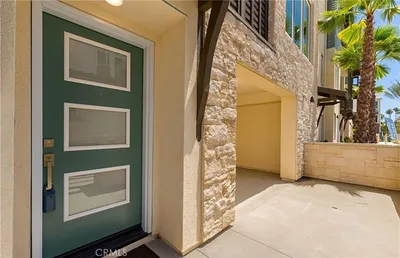 326 Doheny Way photo 2