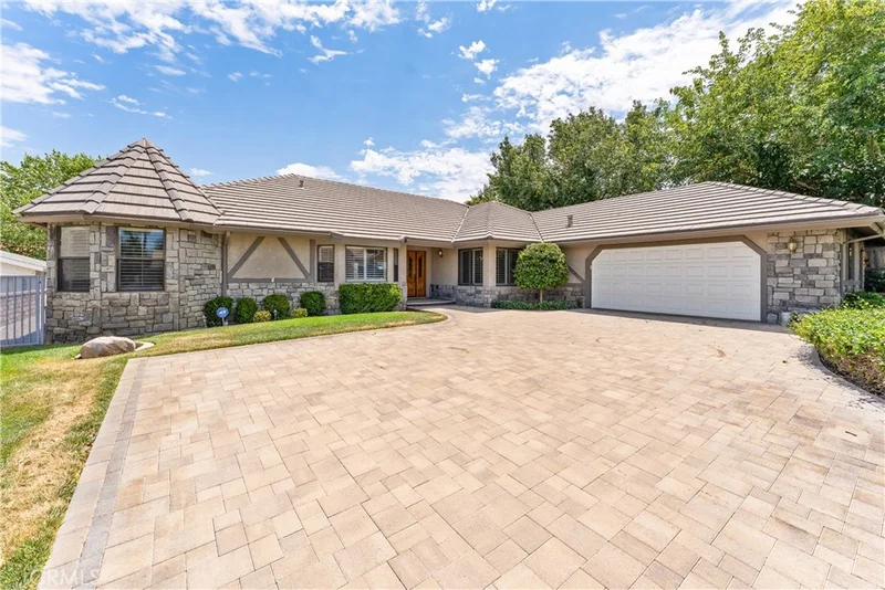 Photo 2 of 41628 Crispi Lane