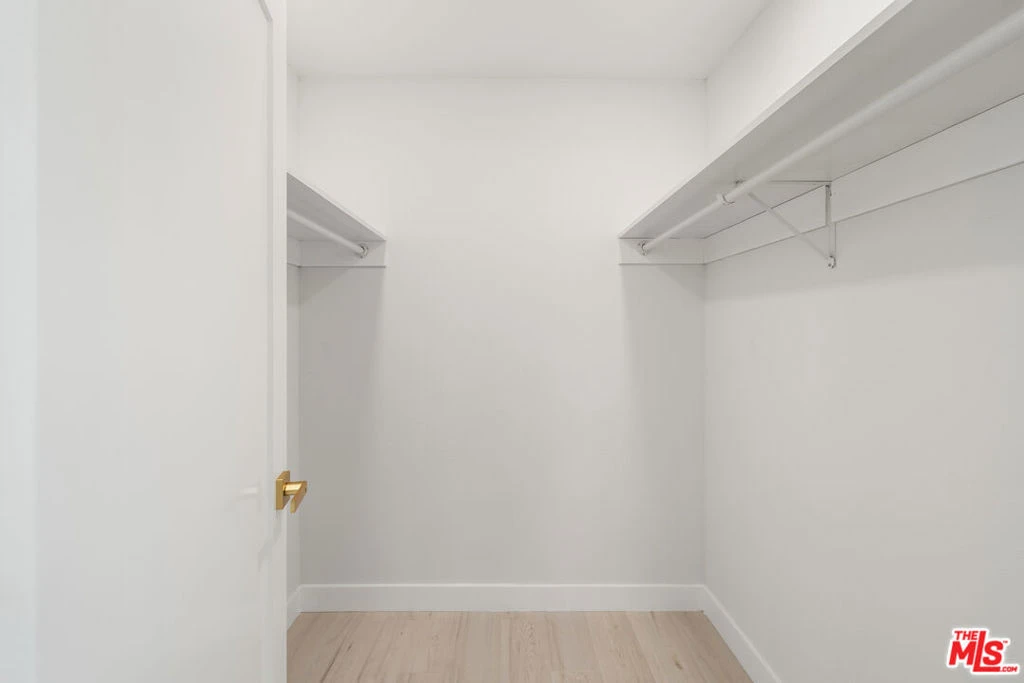 Interior 3
