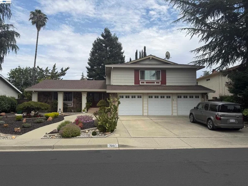 3885 Aragon Lane