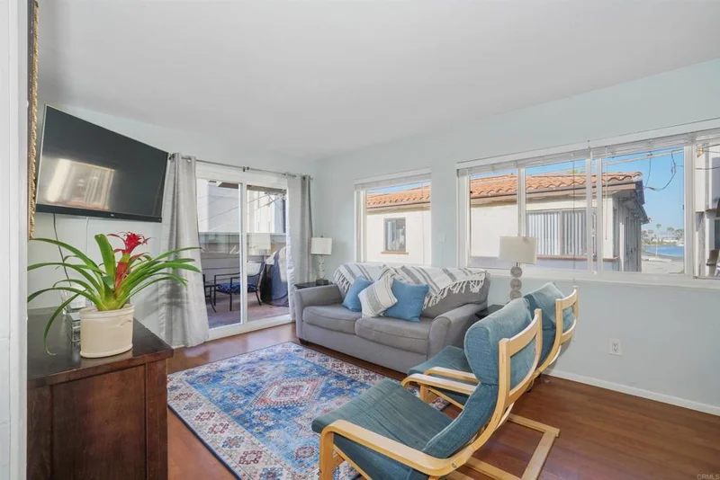 3492 Bayside Lane