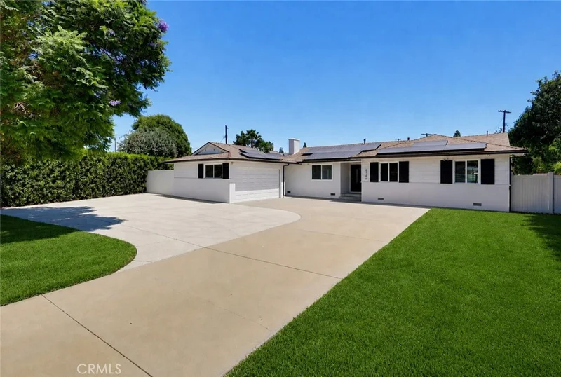 8740 Paso Robles photo 2