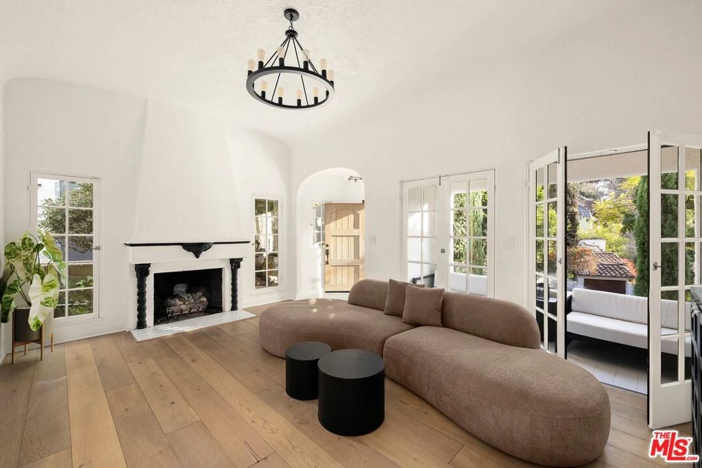 Interior 2
