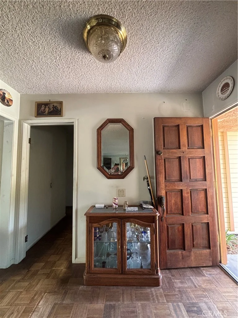 Photo 2 of 1524 Dover Avenue