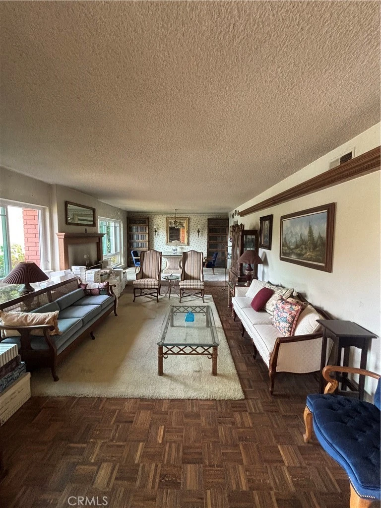 Interior 2