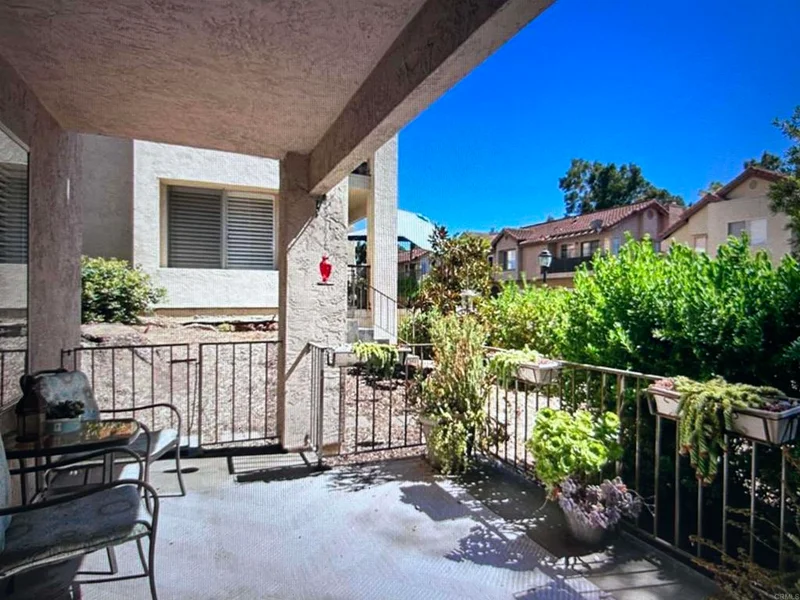 Photo 2 of 1001 Ficus Lane