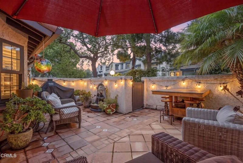 Photo 2 of 483 Las Palomas Drive