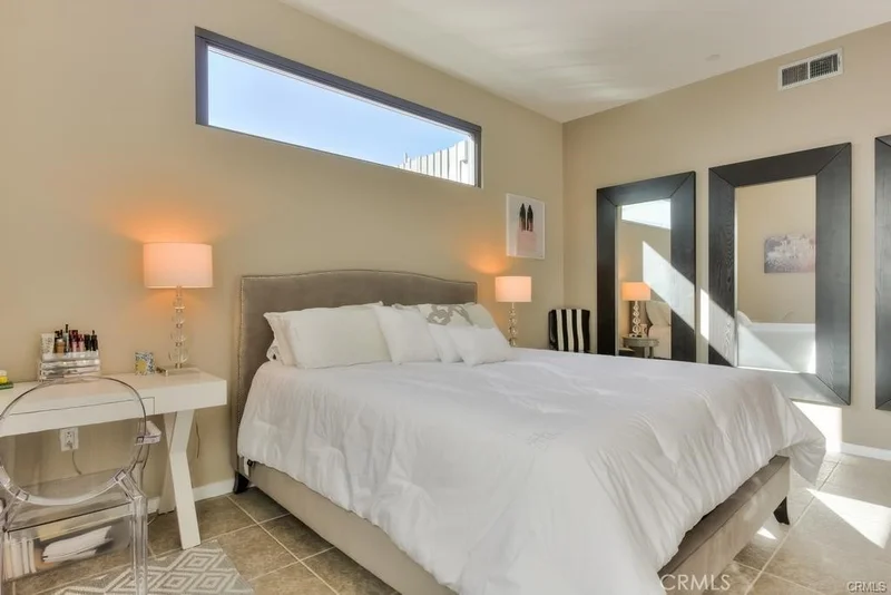133 The Promenade N 534 photo 2