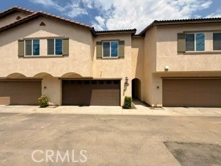7102 Olive Grove