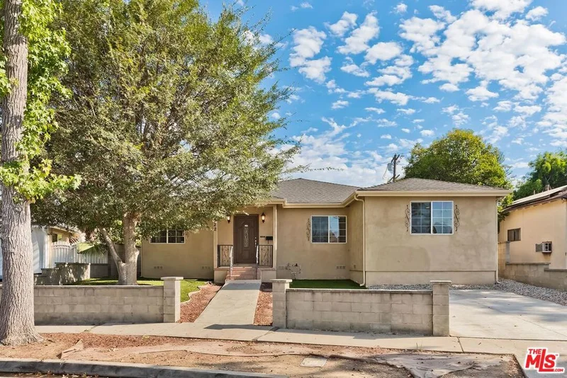 17322 Martha Street photo 2