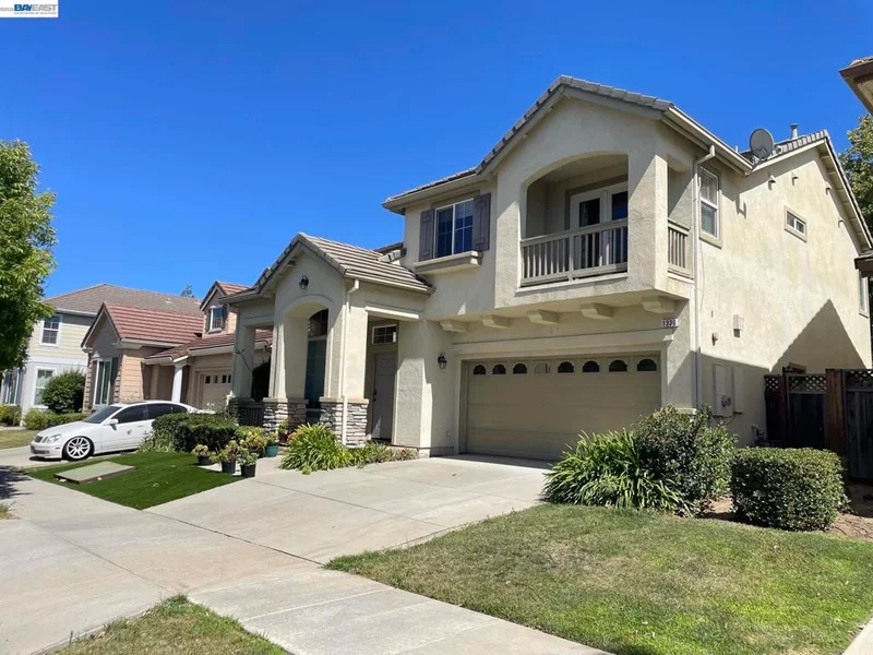 1336 TIFFANY DR