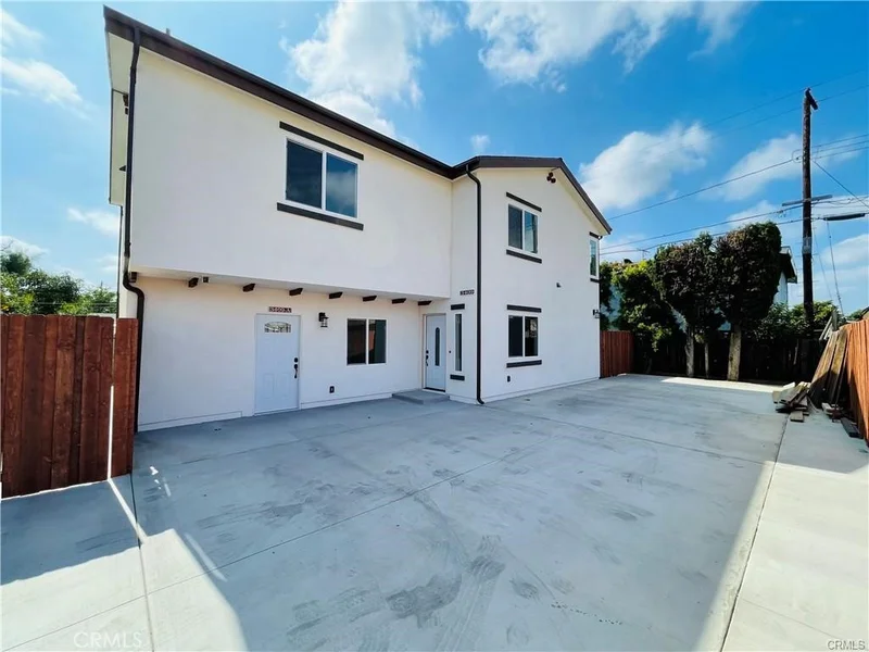 3409 Elizabeth Avenue