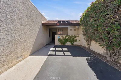 1470 E Andreas Road photo 2
