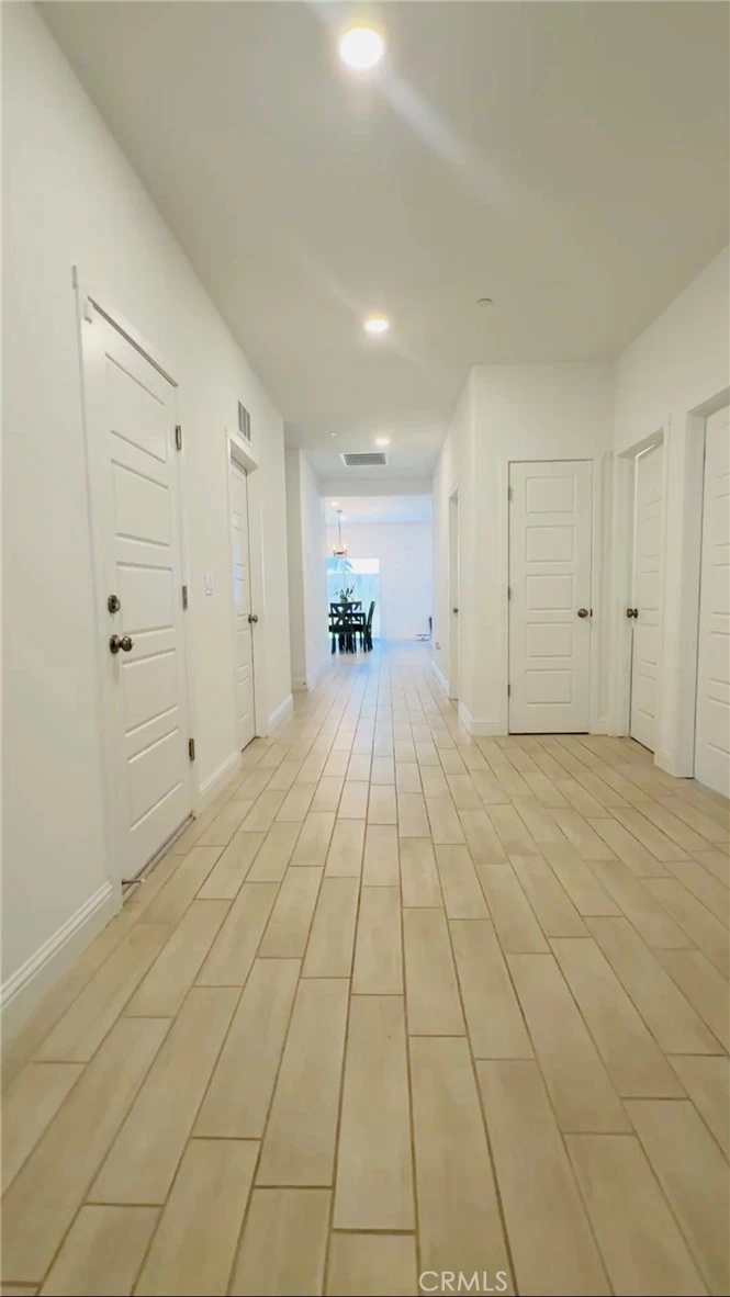 Interior 4