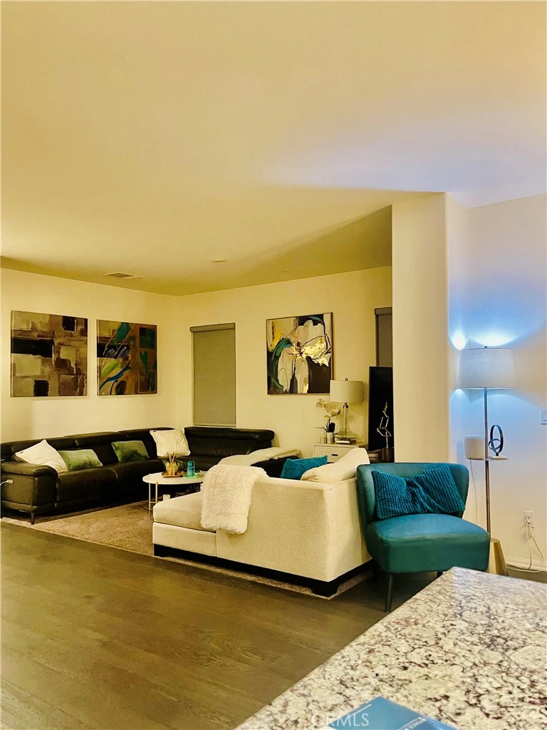 Interior 3