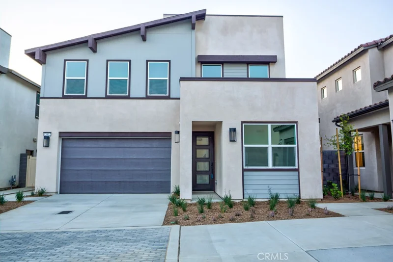 15812 Caterpillar Dr photo 2