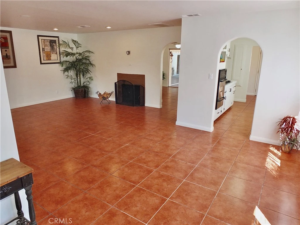Interior 3