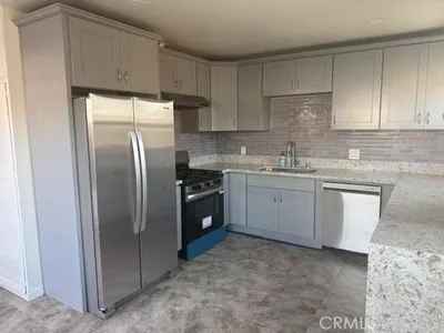 2563 W. Cressent