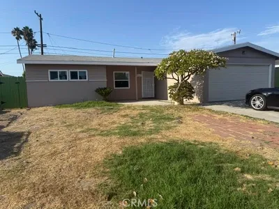 2563 W. Cressent photo 2