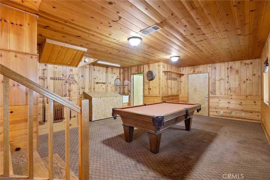 Interior 2