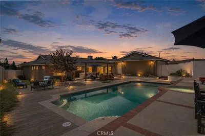 2439 Ocean View photo 2