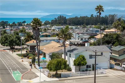 581 Newport photo 2