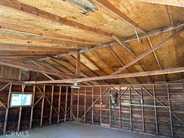 Interior 4